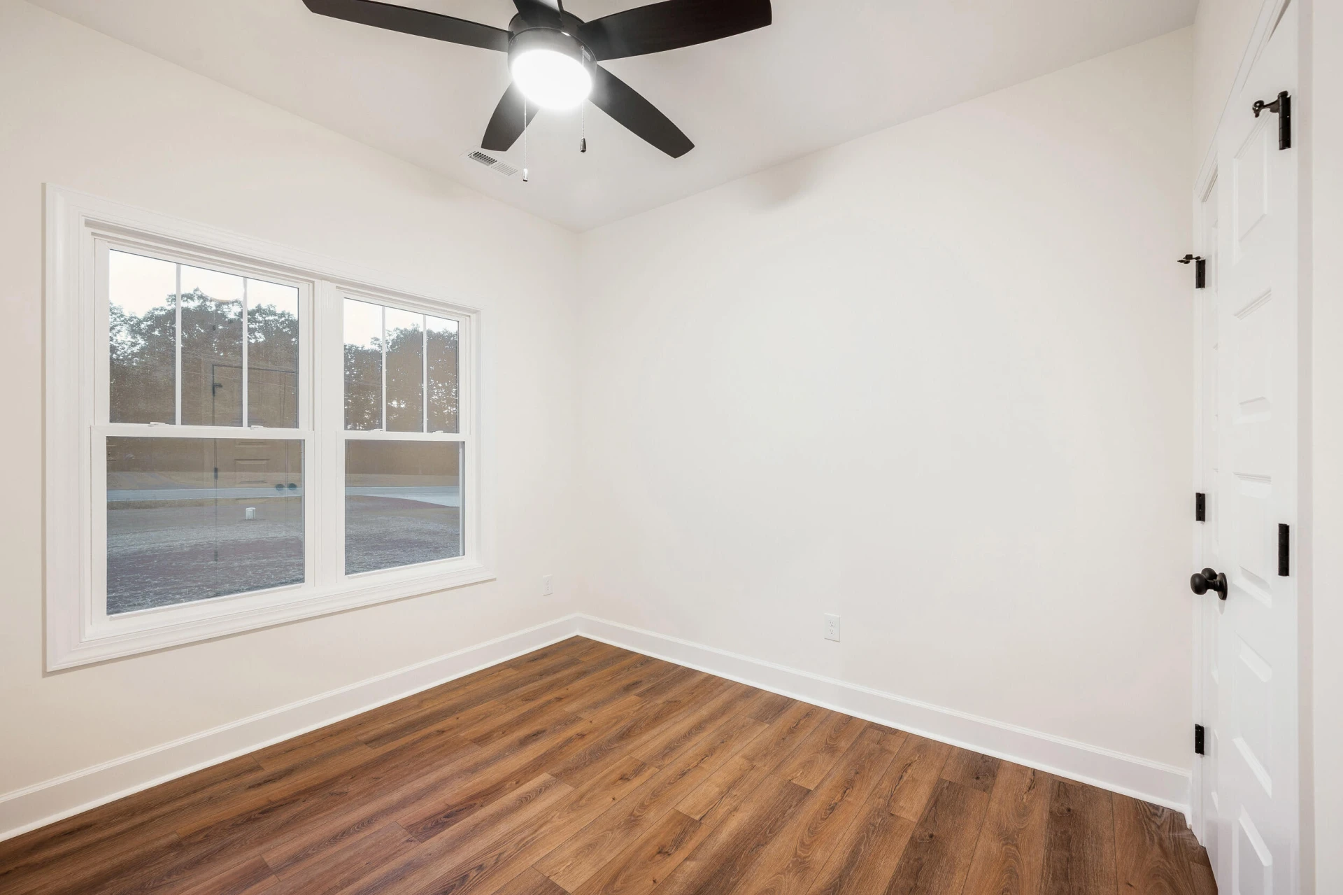 10480 Leesville RD - Photo 17