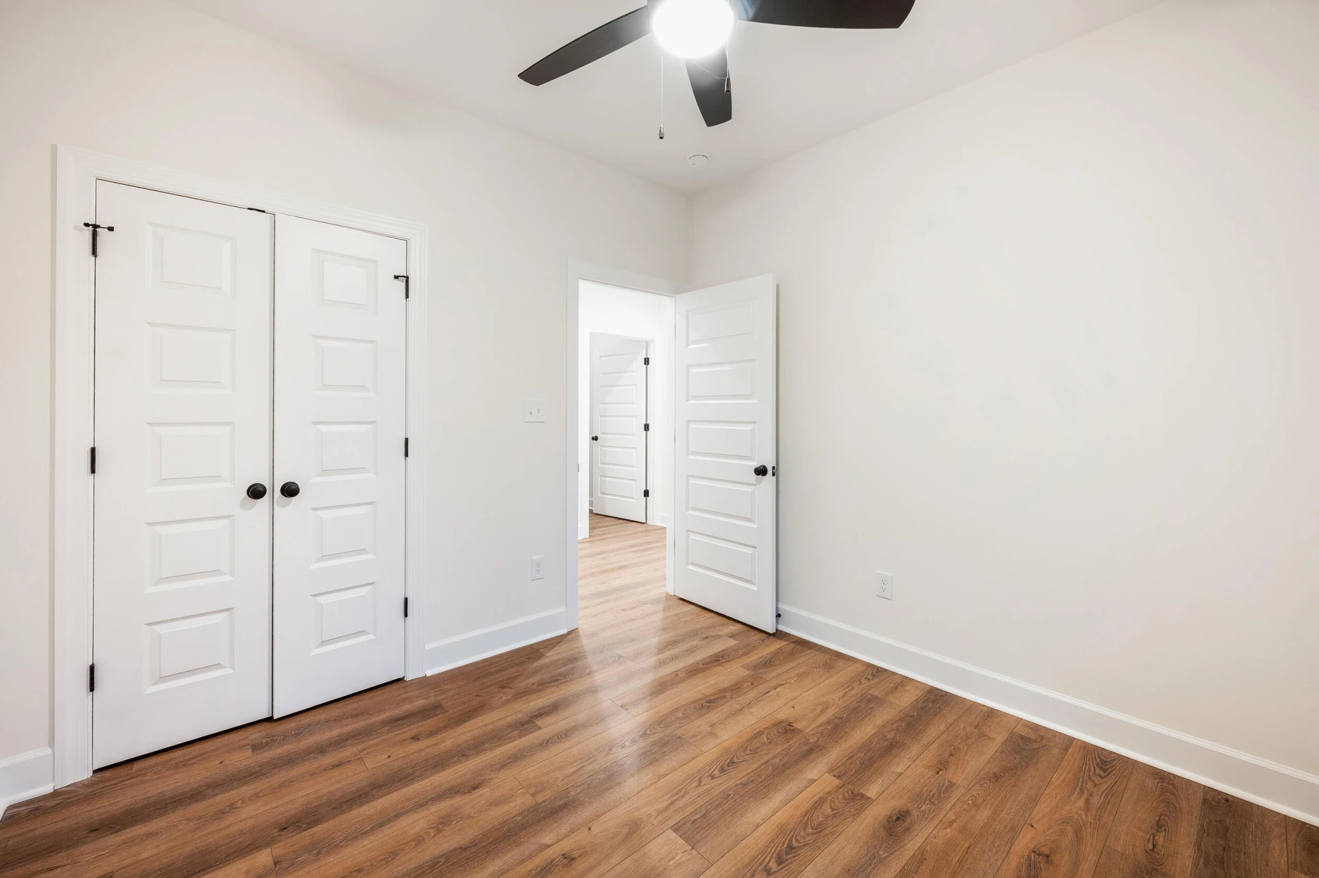 10480 Leesville RD - Photo 18