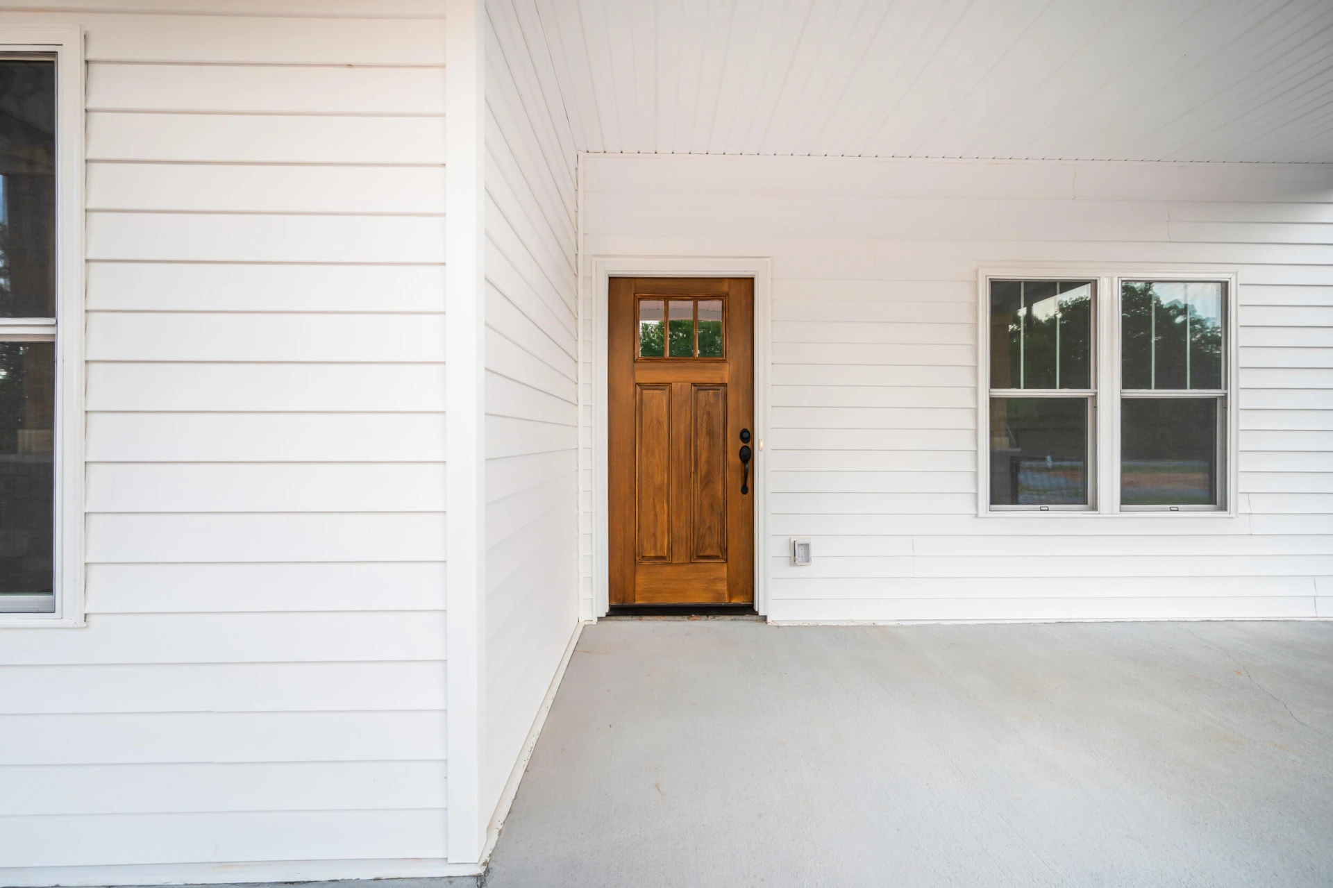 10480 Leesville RD - Photo 3