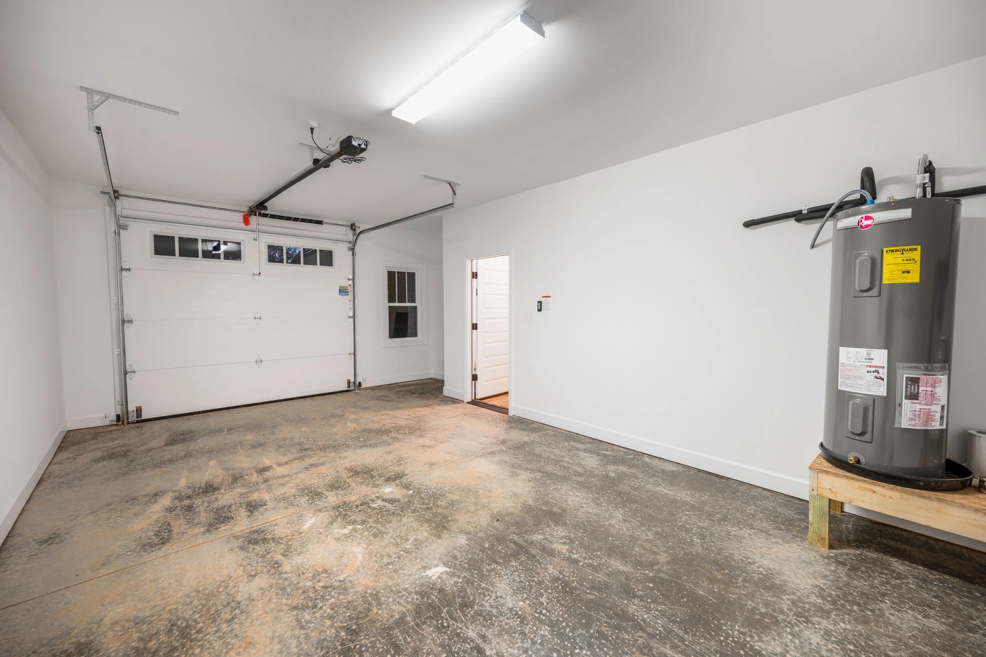 10480 Leesville RD - Photo 32