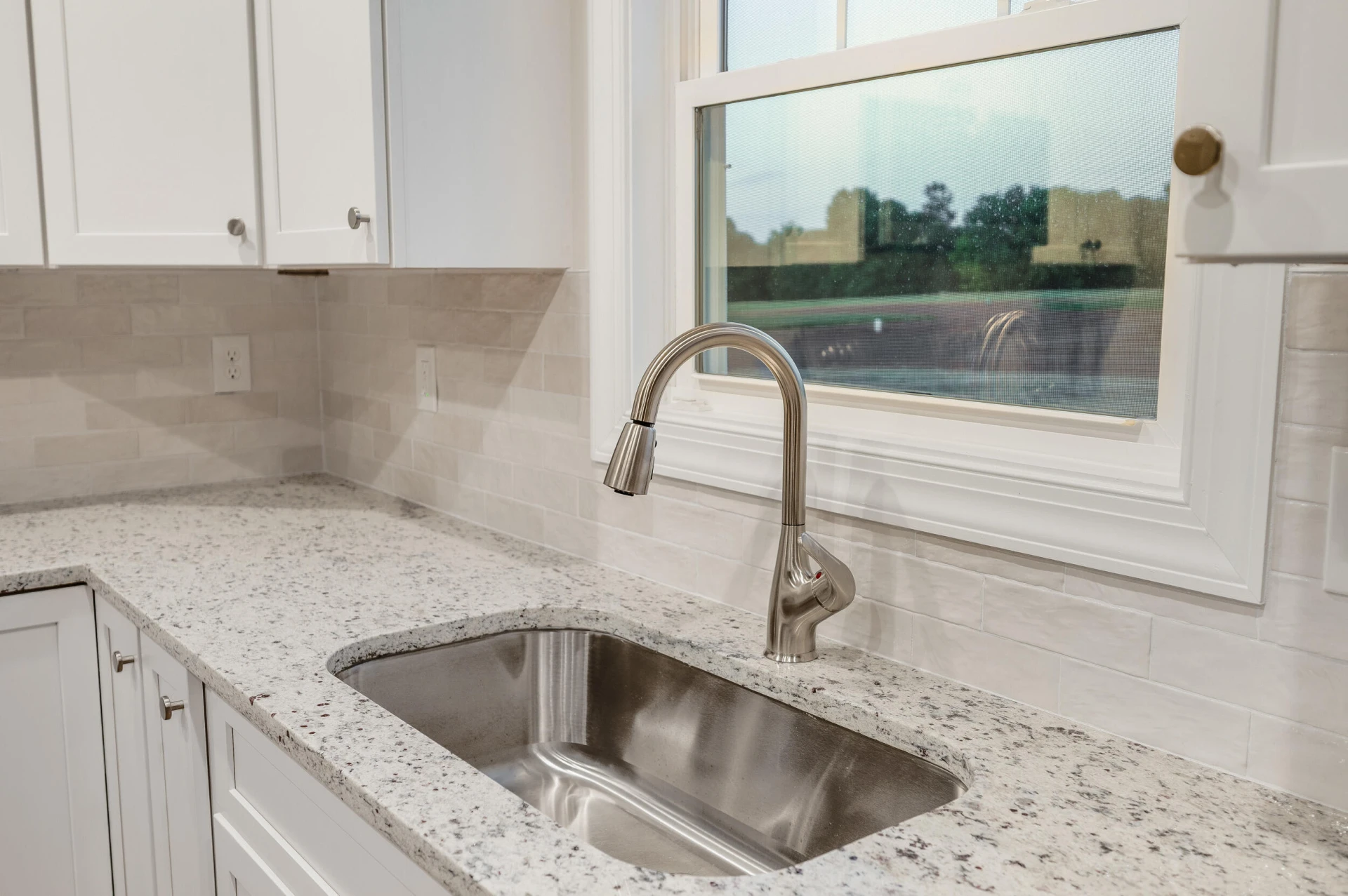 10480 Leesville RD - Photo 8