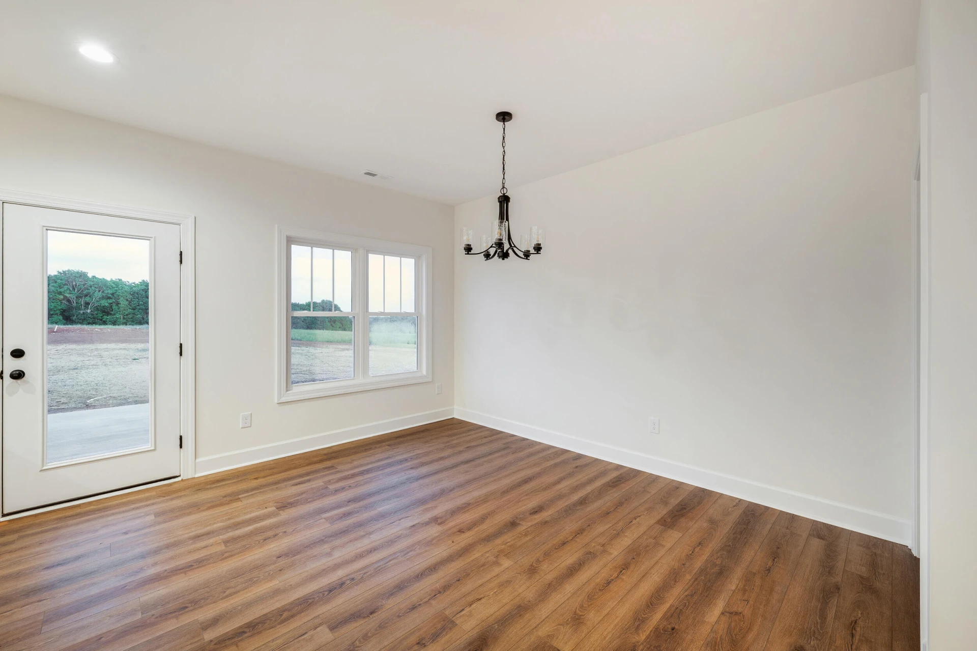 10480 Leesville RD - Photo 9