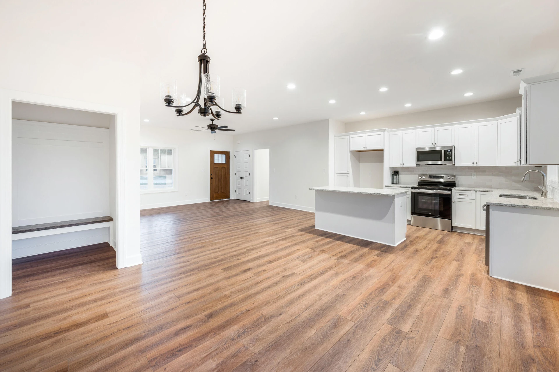 10480 Leesville RD - Photo 10