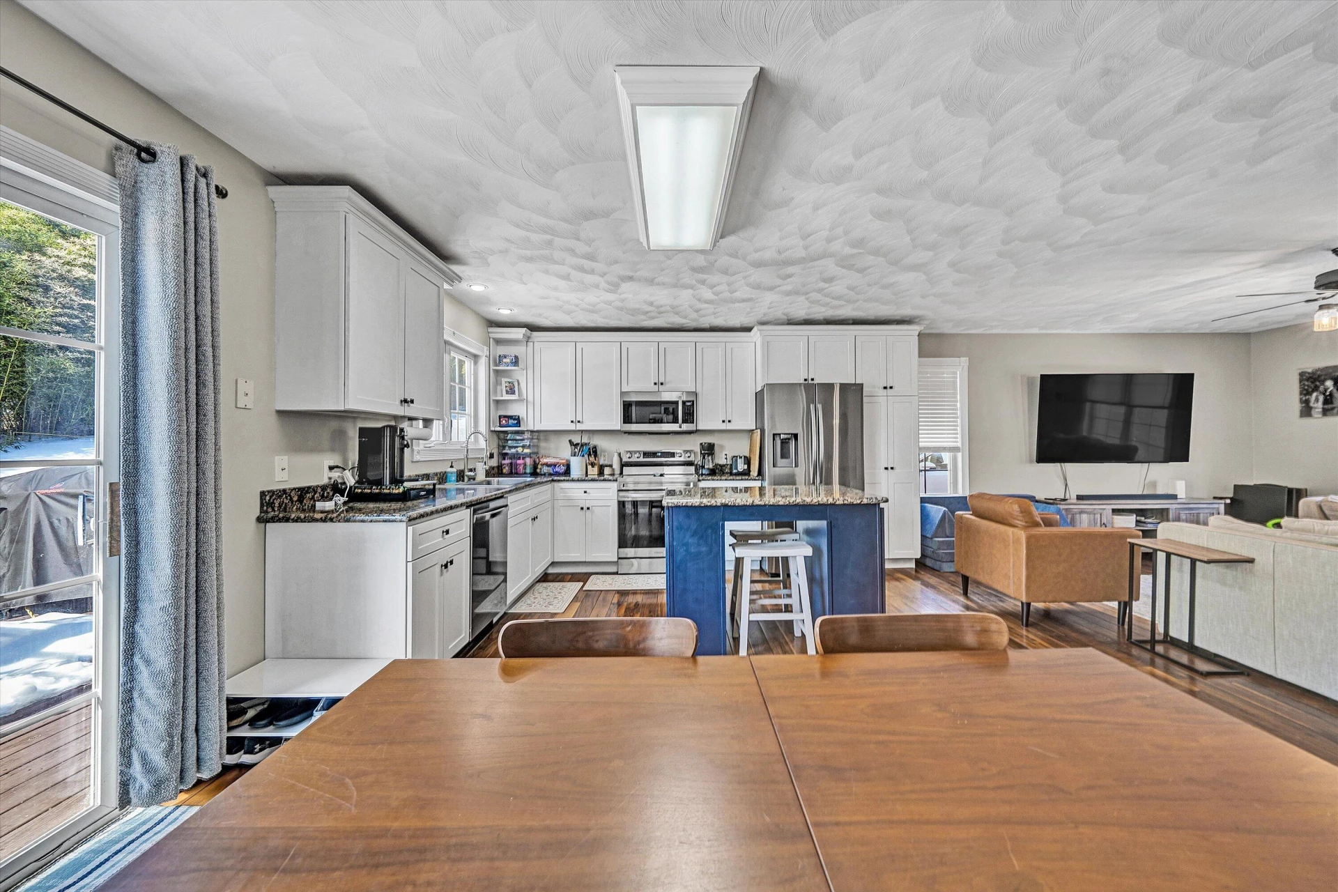 409 Wills RD - Photo 10