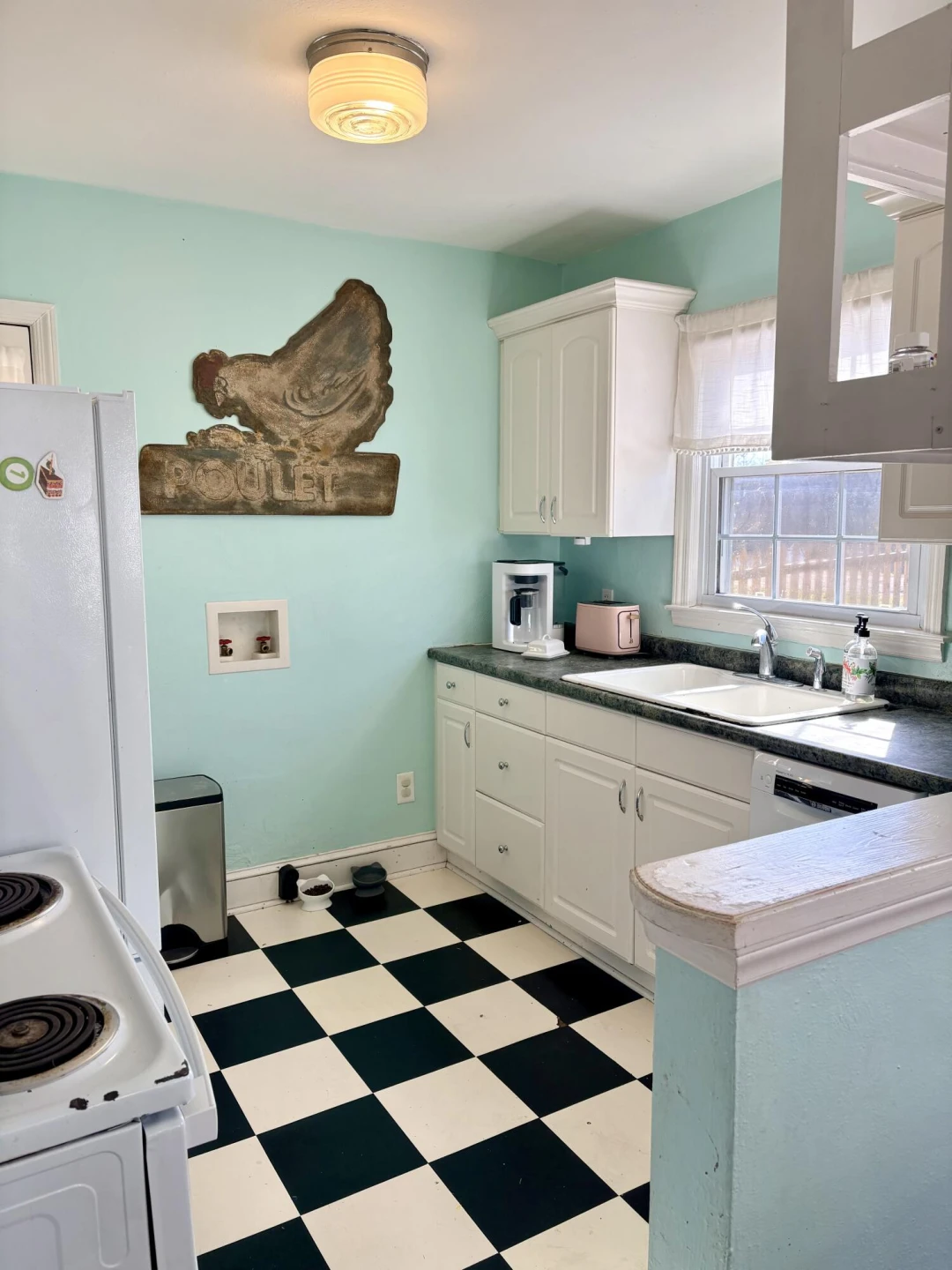 739 Brandon AVE - Photo 2