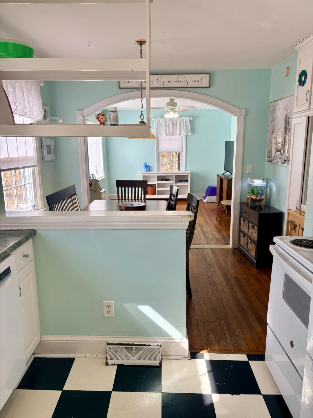739 Brandon AVE - Photo 5
