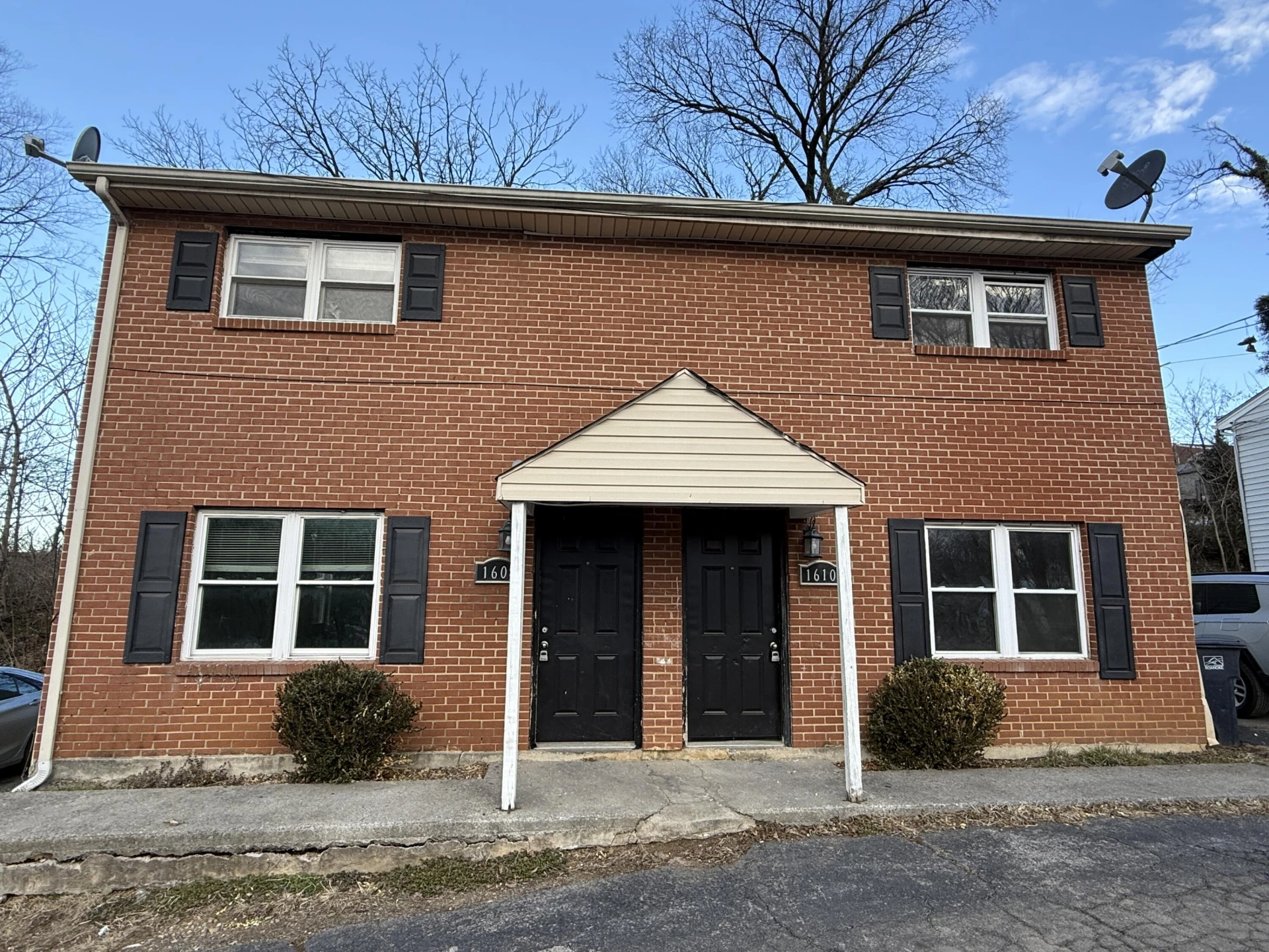 1608 Eastern AVE