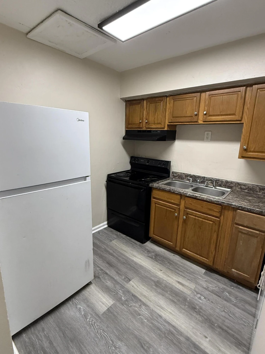 1608 Eastern AVE - Photo 16
