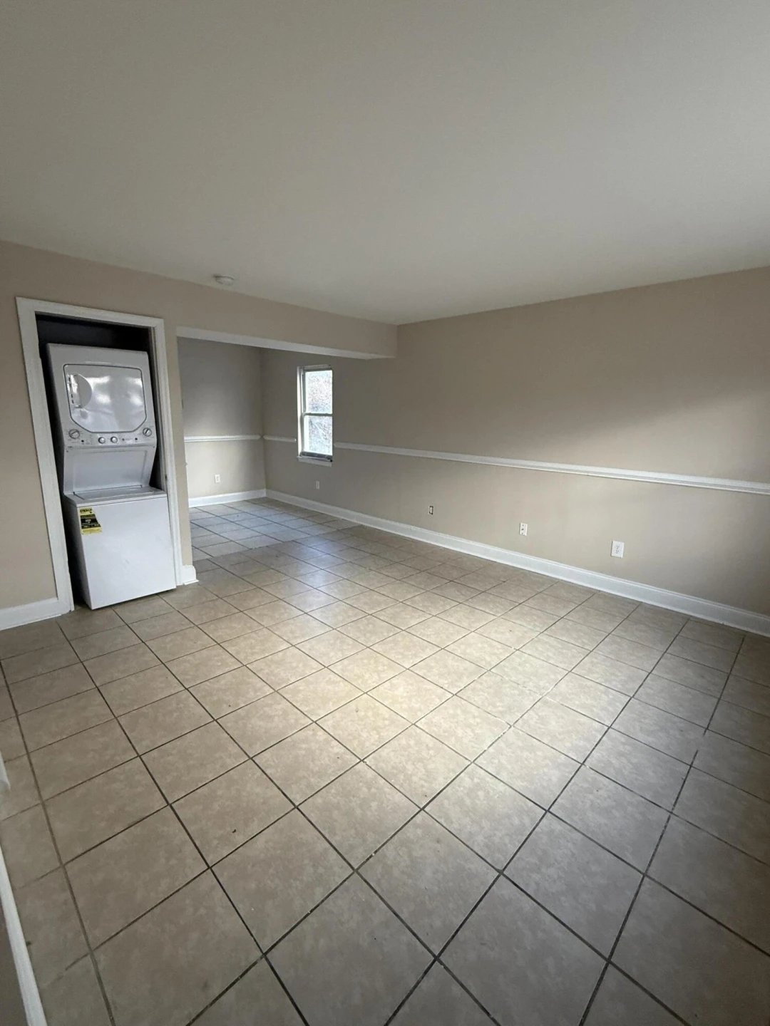 1608 Eastern AVE - Photo 2