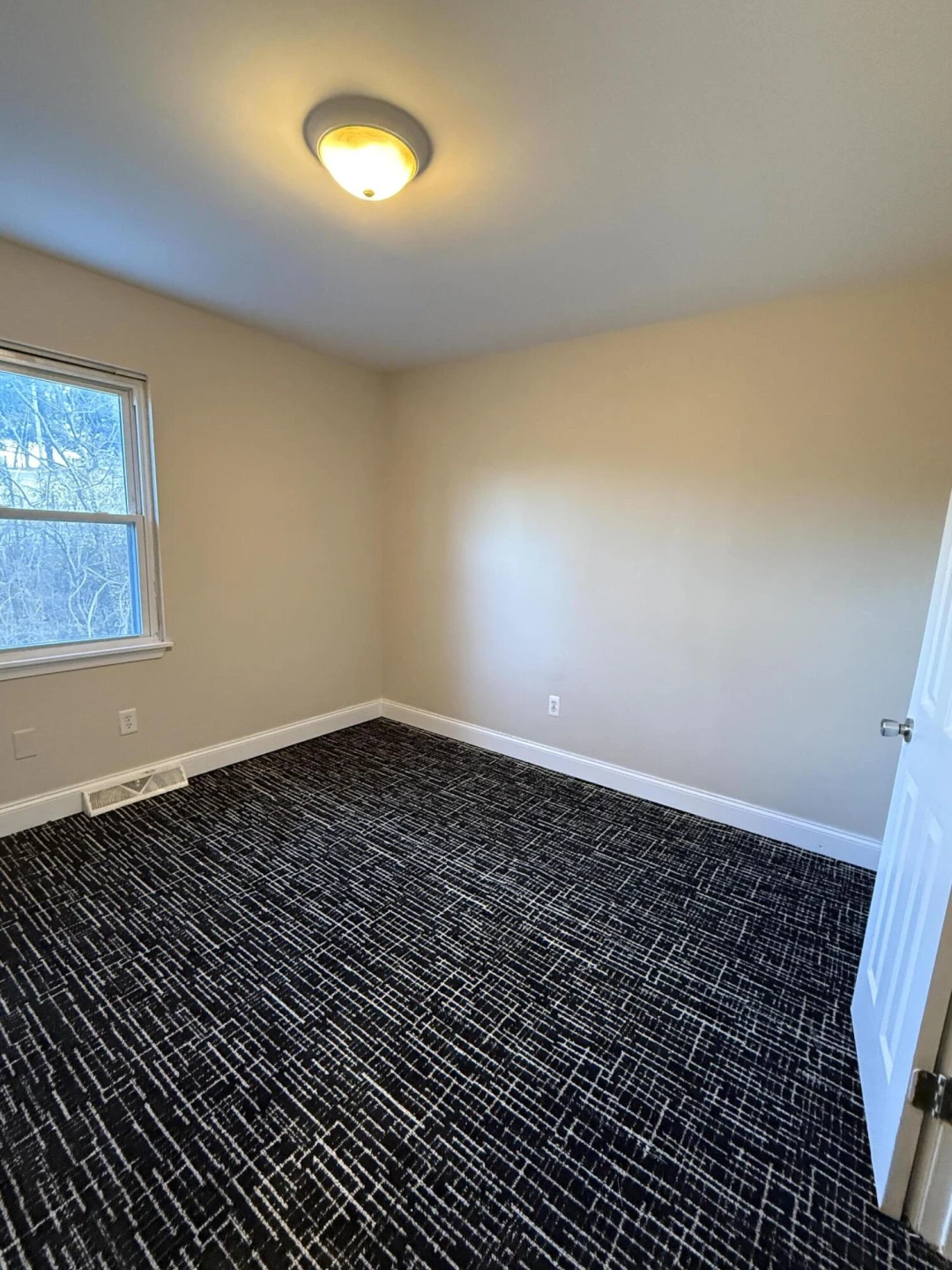 1608 Eastern AVE - Photo 7