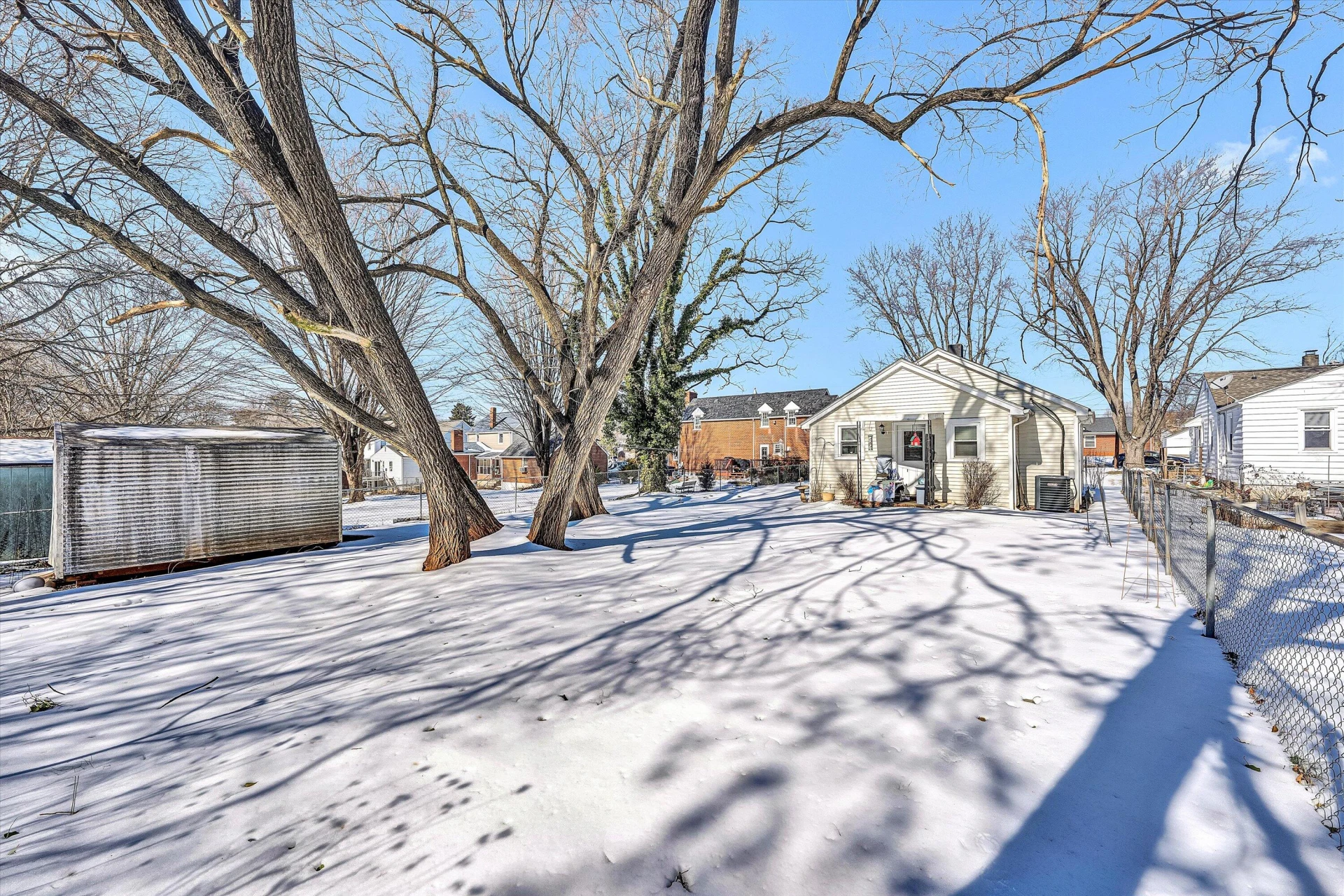 3109 Maplelawn AVE - Photo 9