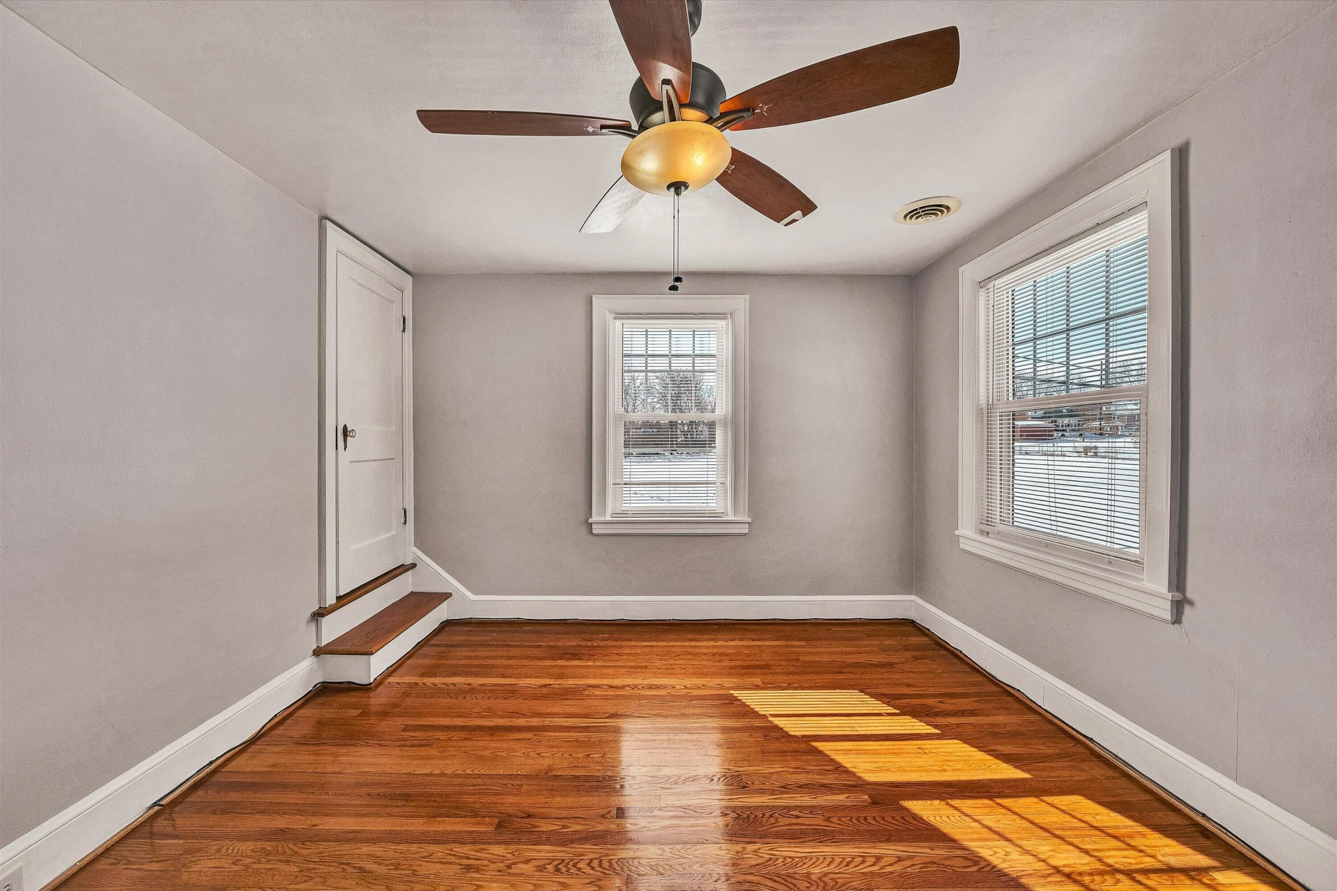 2803 Burton AVE - Photo 13