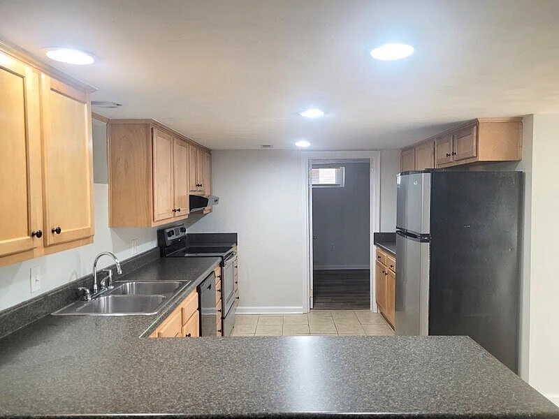 2803 Burton AVE - Photo 19