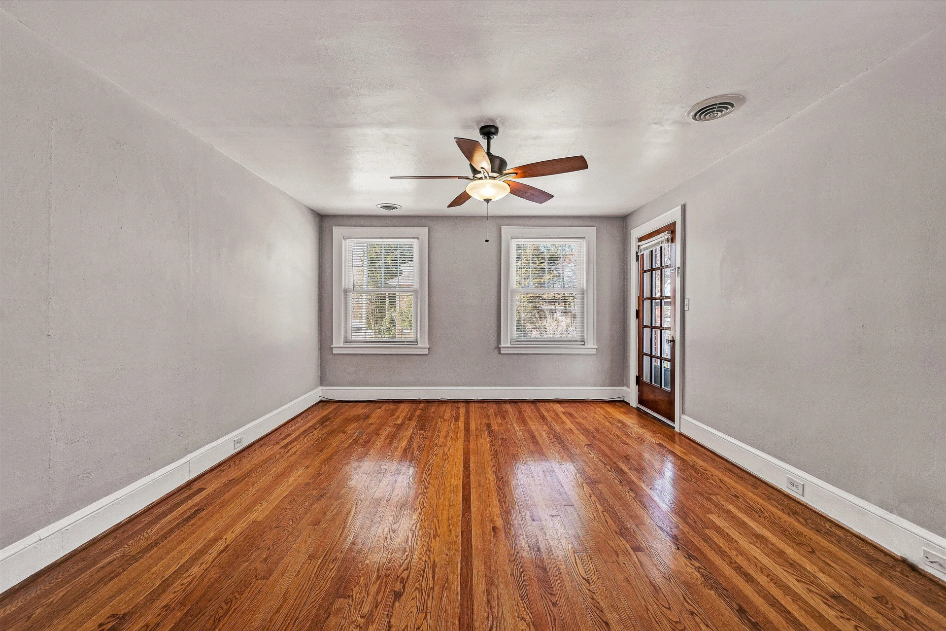 2803 Burton AVE - Photo 3