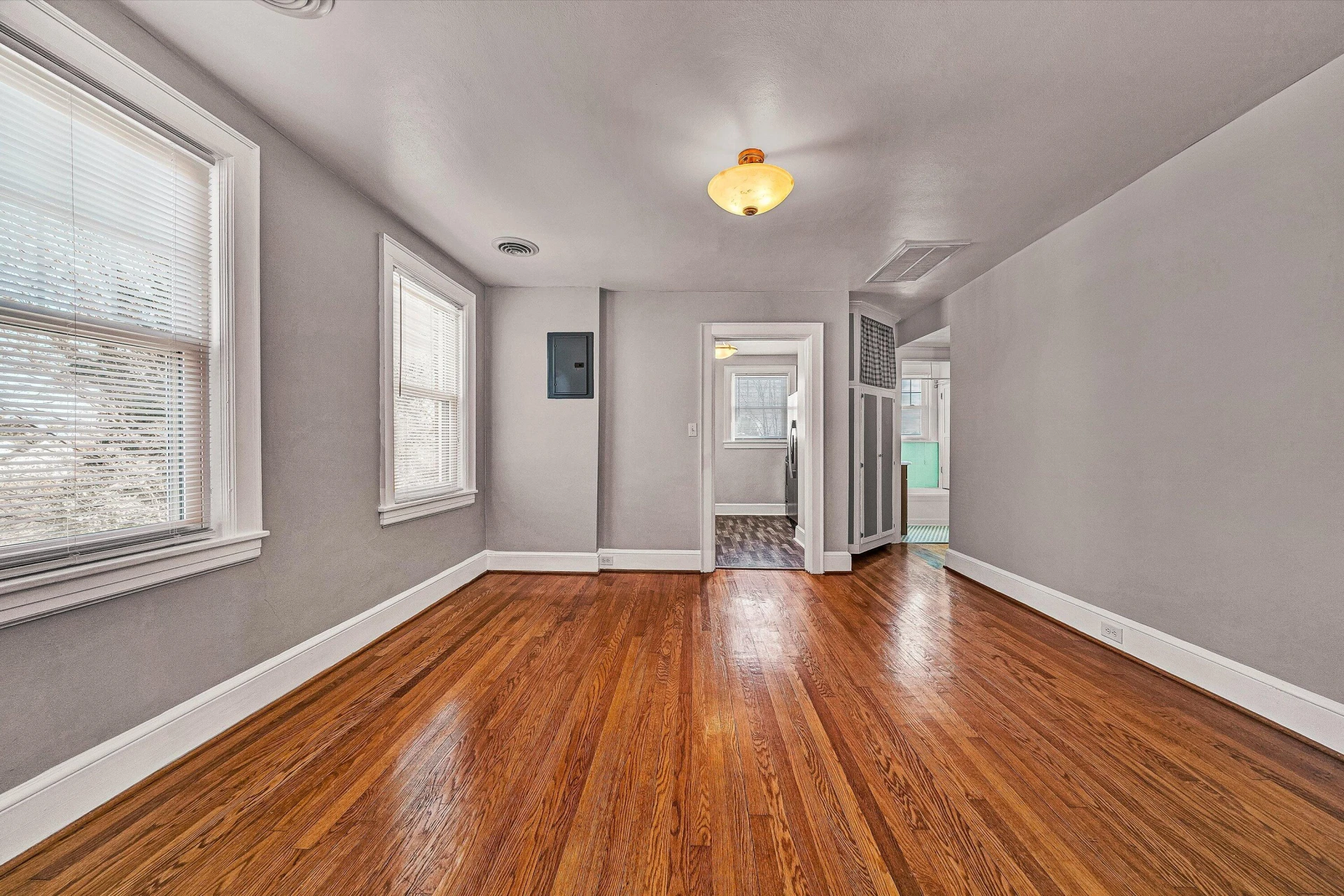 2803 Burton AVE - Photo 6