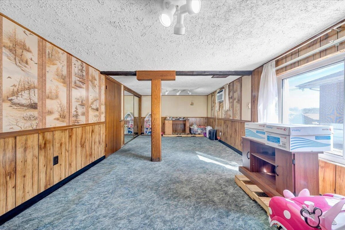 1019 Rosemary AVE - Photo 25