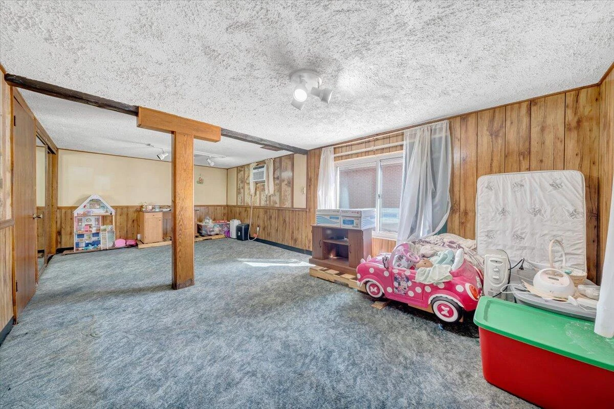 1019 Rosemary AVE - Photo 26