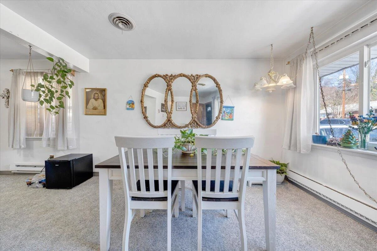 1019 Rosemary AVE - Photo 5