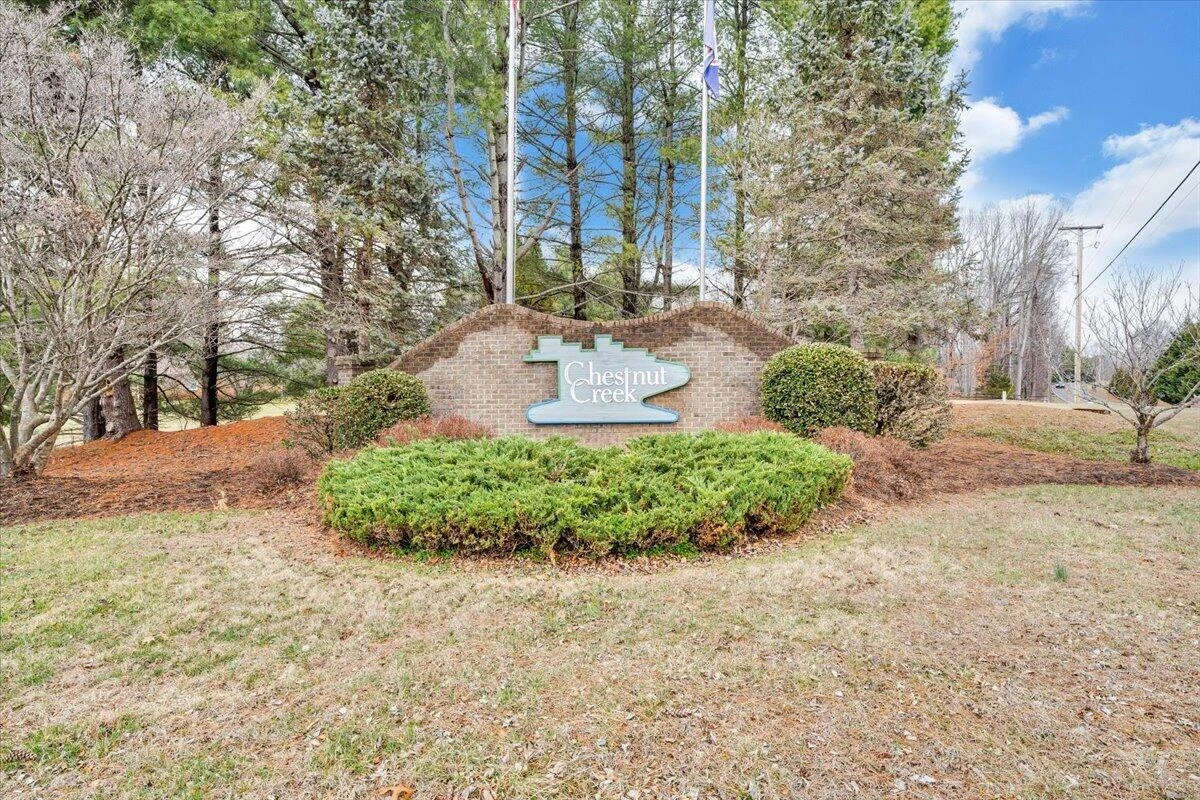 275 Chestnut Creek DR - Photo 116