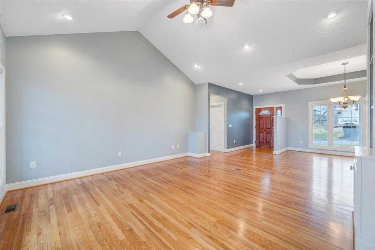275 Chestnut Creek DR - Photo 16