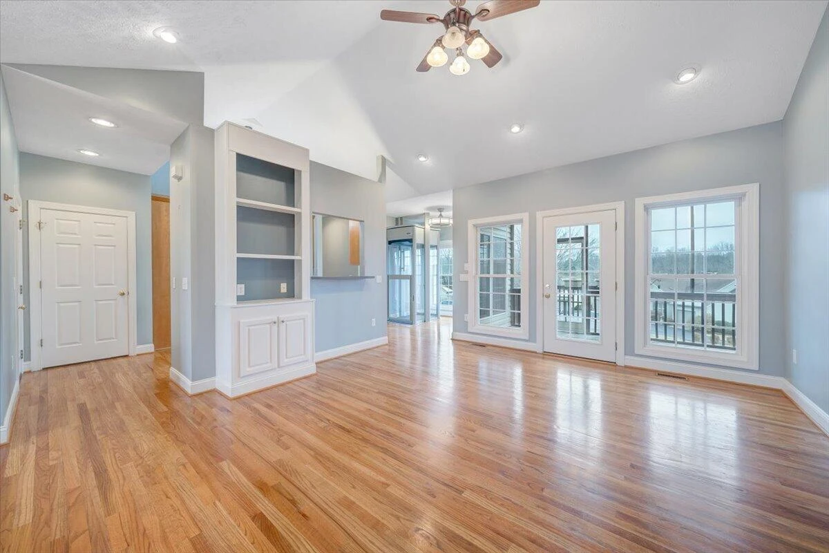 275 Chestnut Creek DR - Photo 17