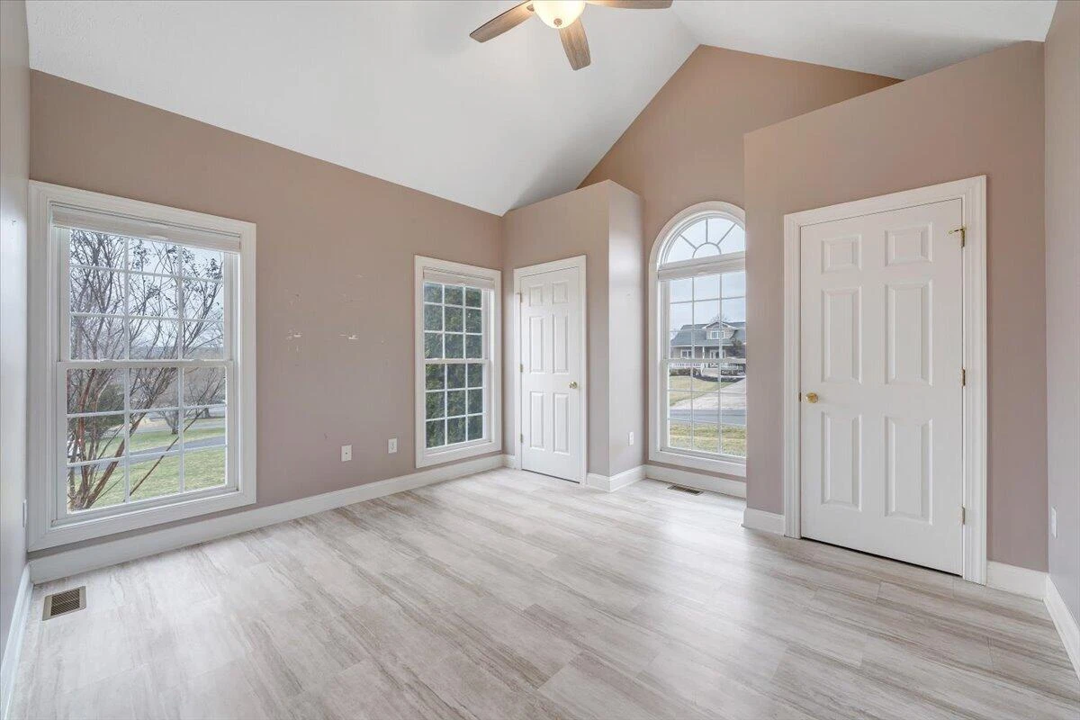 275 Chestnut Creek DR - Photo 38