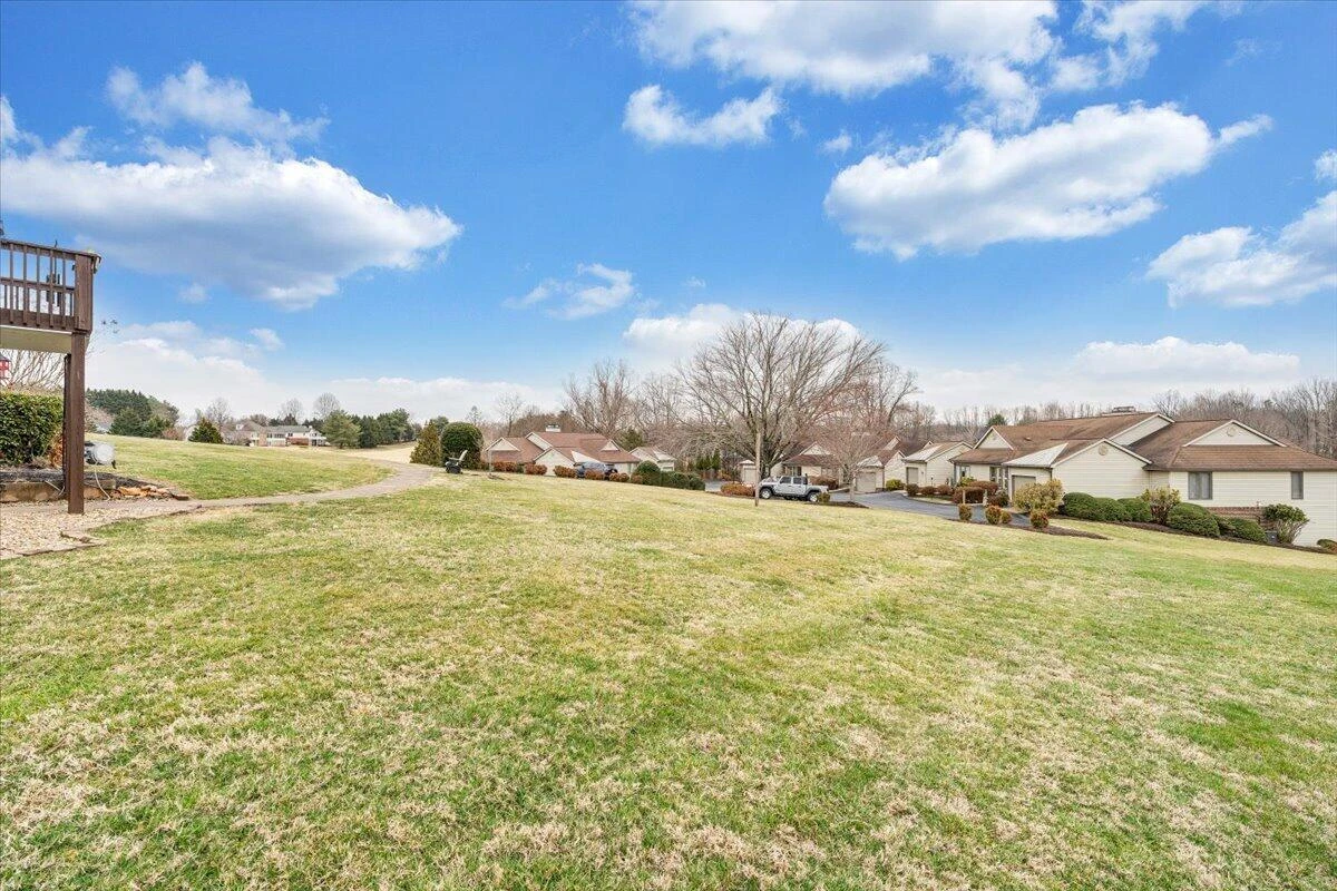 275 Chestnut Creek DR - Photo 74