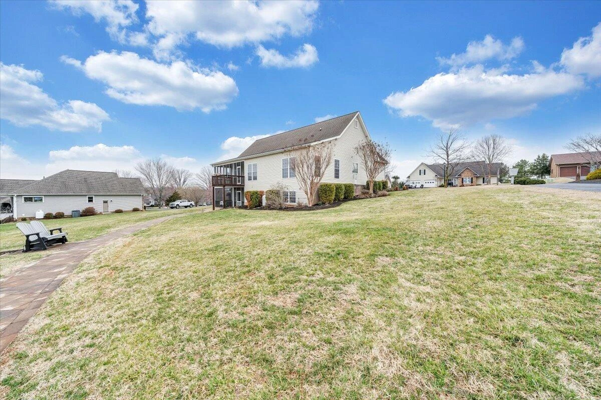 275 Chestnut Creek DR - Photo 81