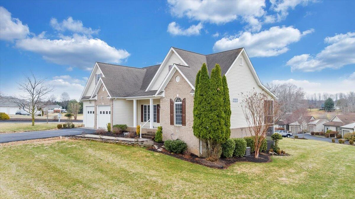 275 Chestnut Creek DR - Photo 96