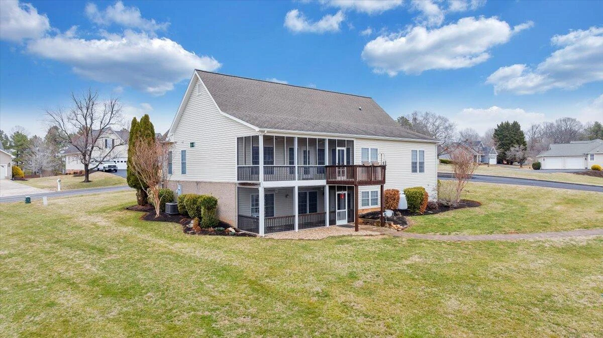275 Chestnut Creek DR - Photo 100