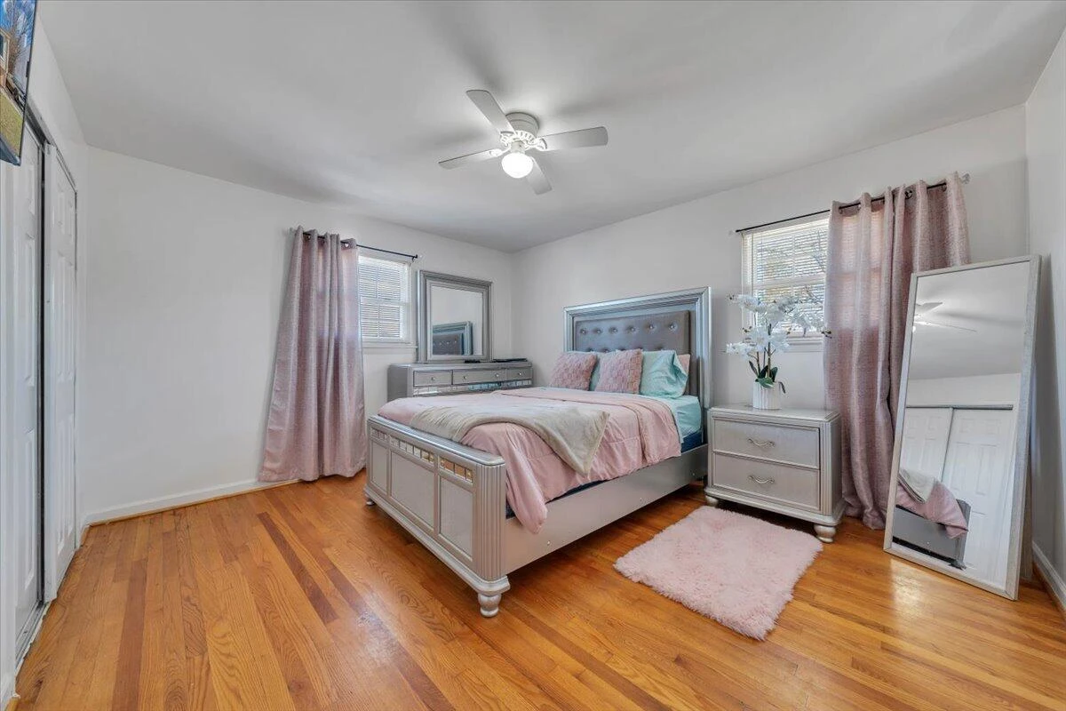 5572 Ambassador DR - Photo 18