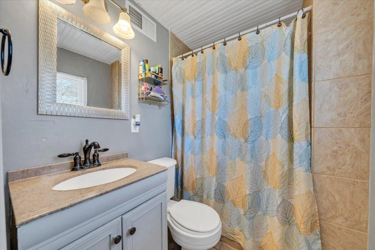 5572 Ambassador DR - Photo 34