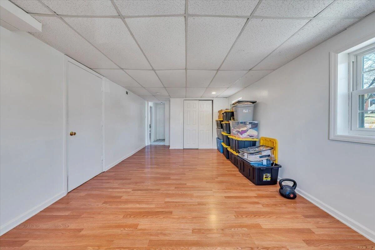 5572 Ambassador DR - Photo 41