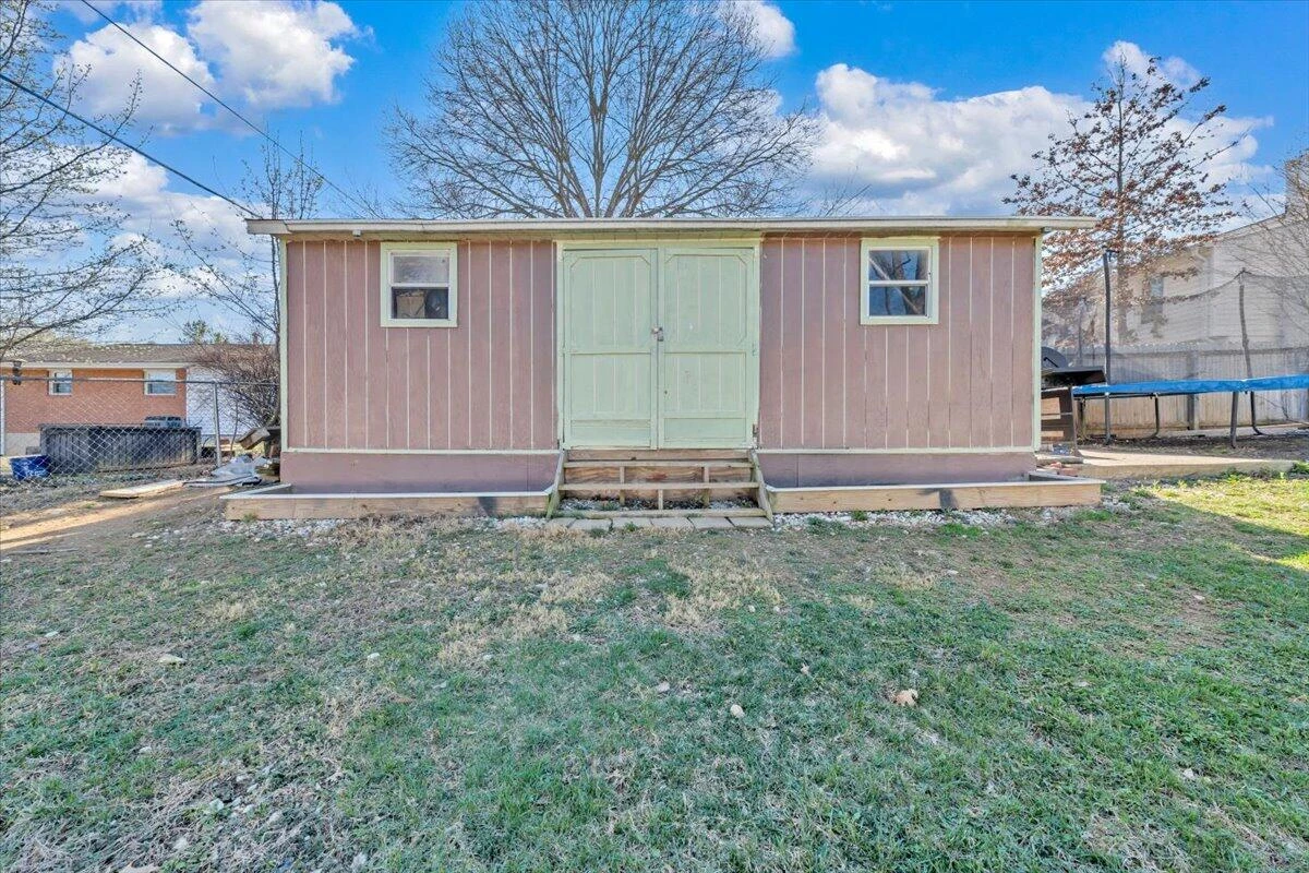 5572 Ambassador DR - Photo 45