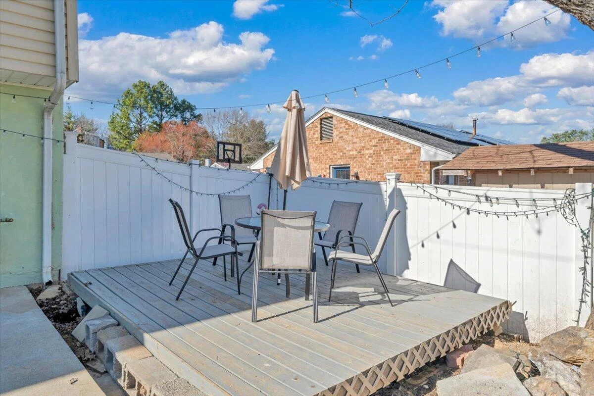 5572 Ambassador DR - Photo 48