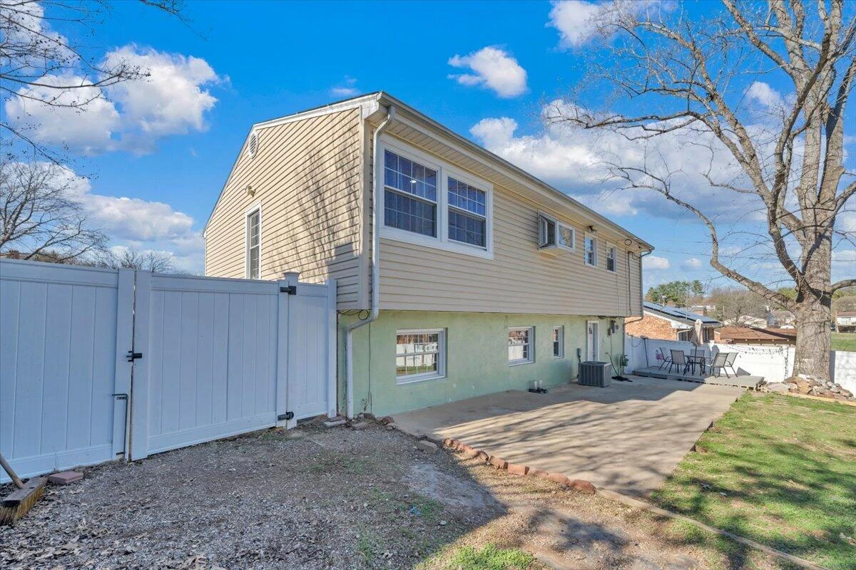 5572 Ambassador DR - Photo 50