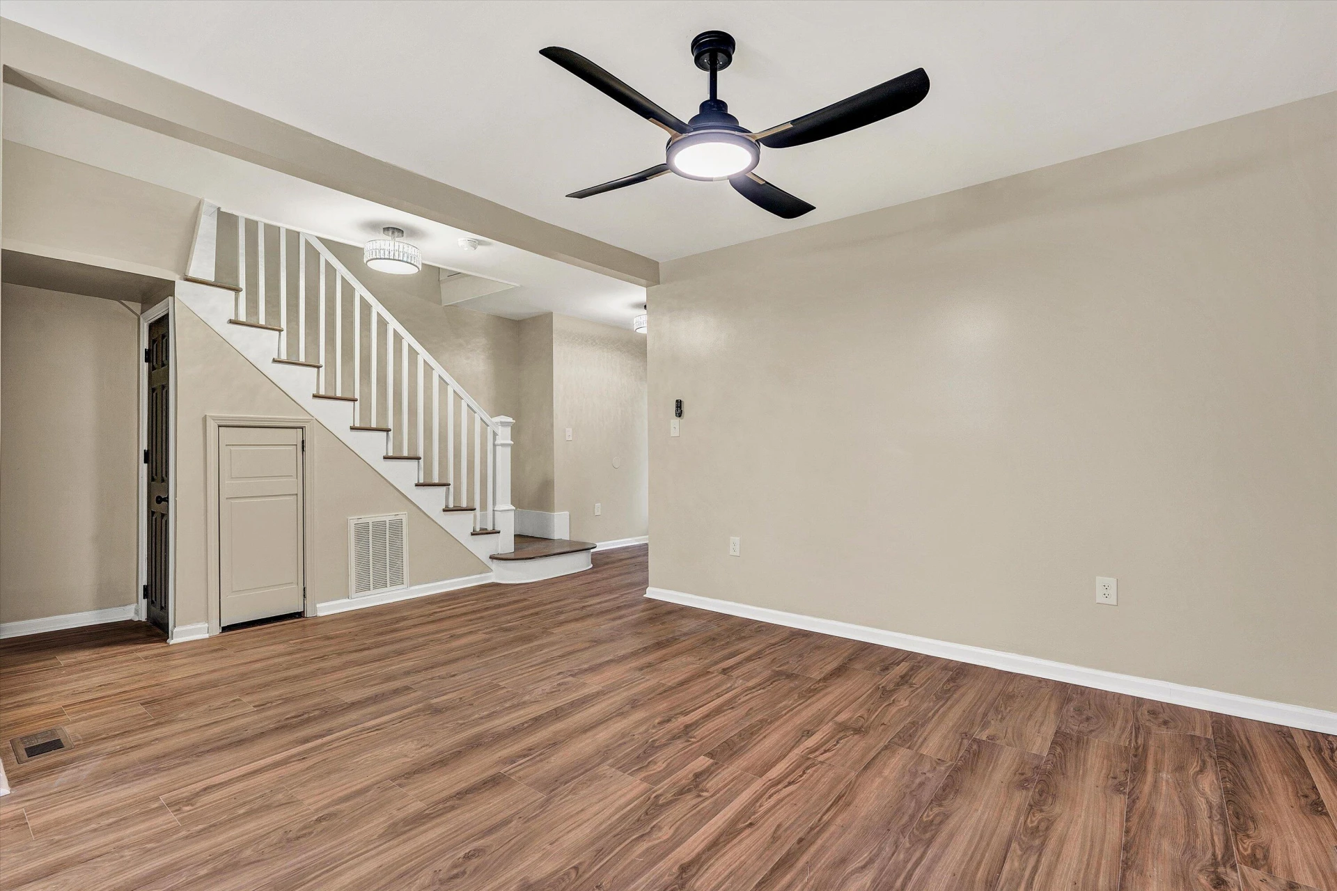 917 McDowell AVE - Photo 10