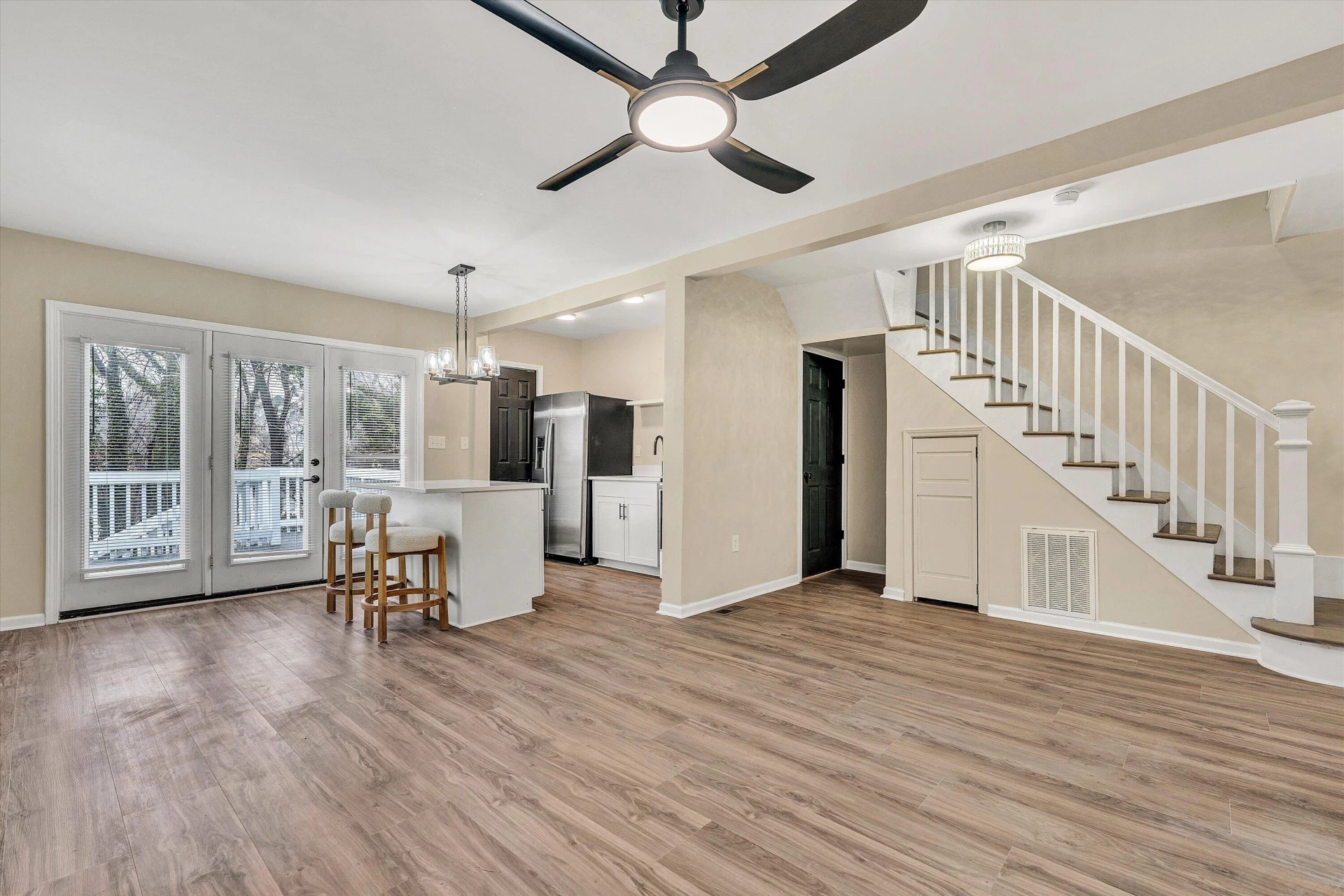 917 McDowell AVE - Photo 11