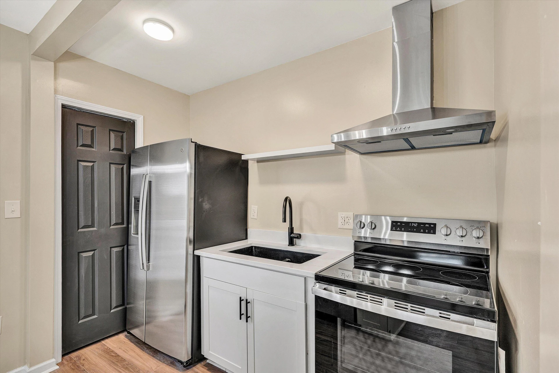 917 McDowell AVE - Photo 15