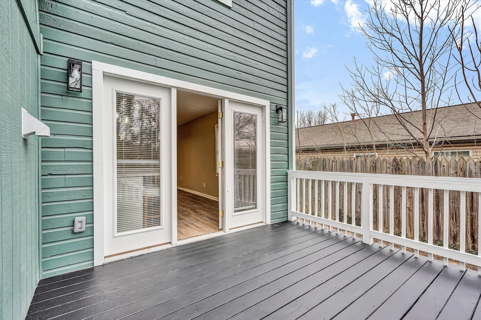 917 McDowell AVE - Photo 19