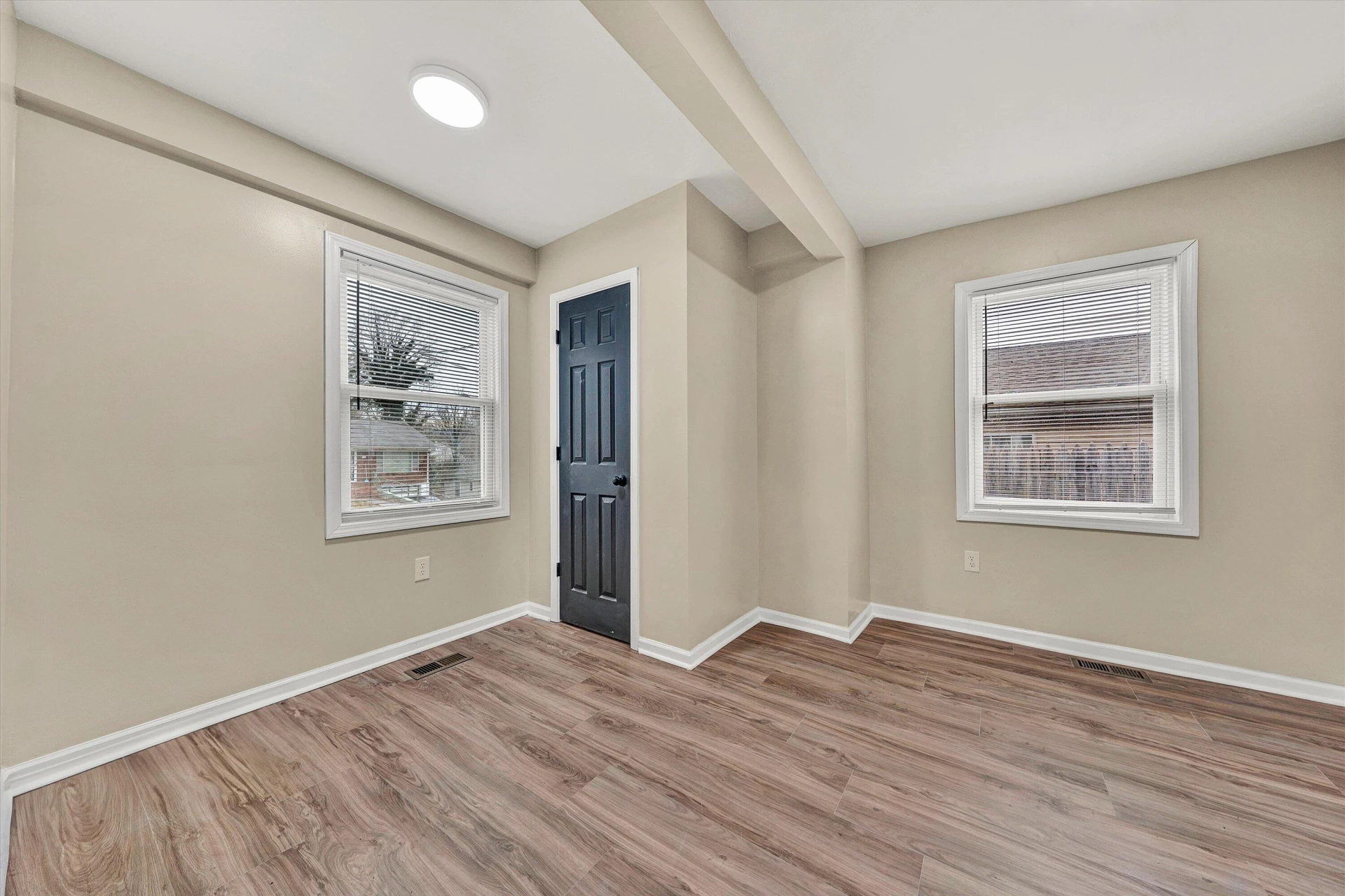 917 McDowell AVE - Photo 20