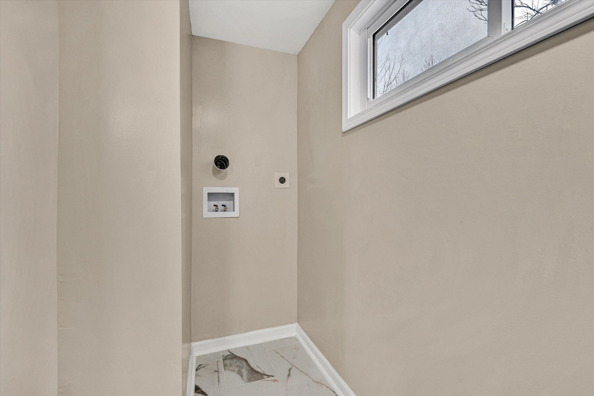 917 McDowell AVE - Photo 31