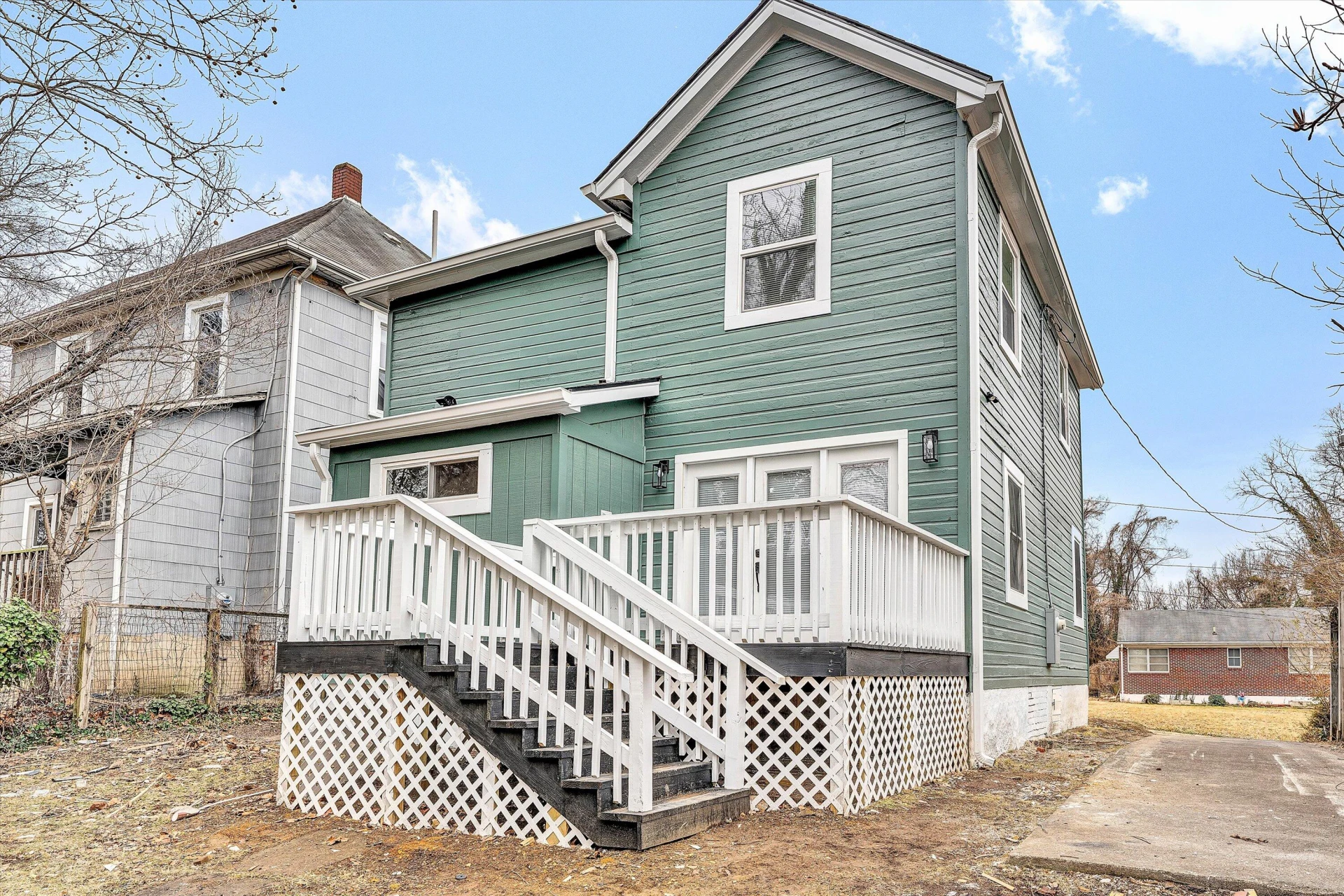 917 McDowell AVE - Photo 32
