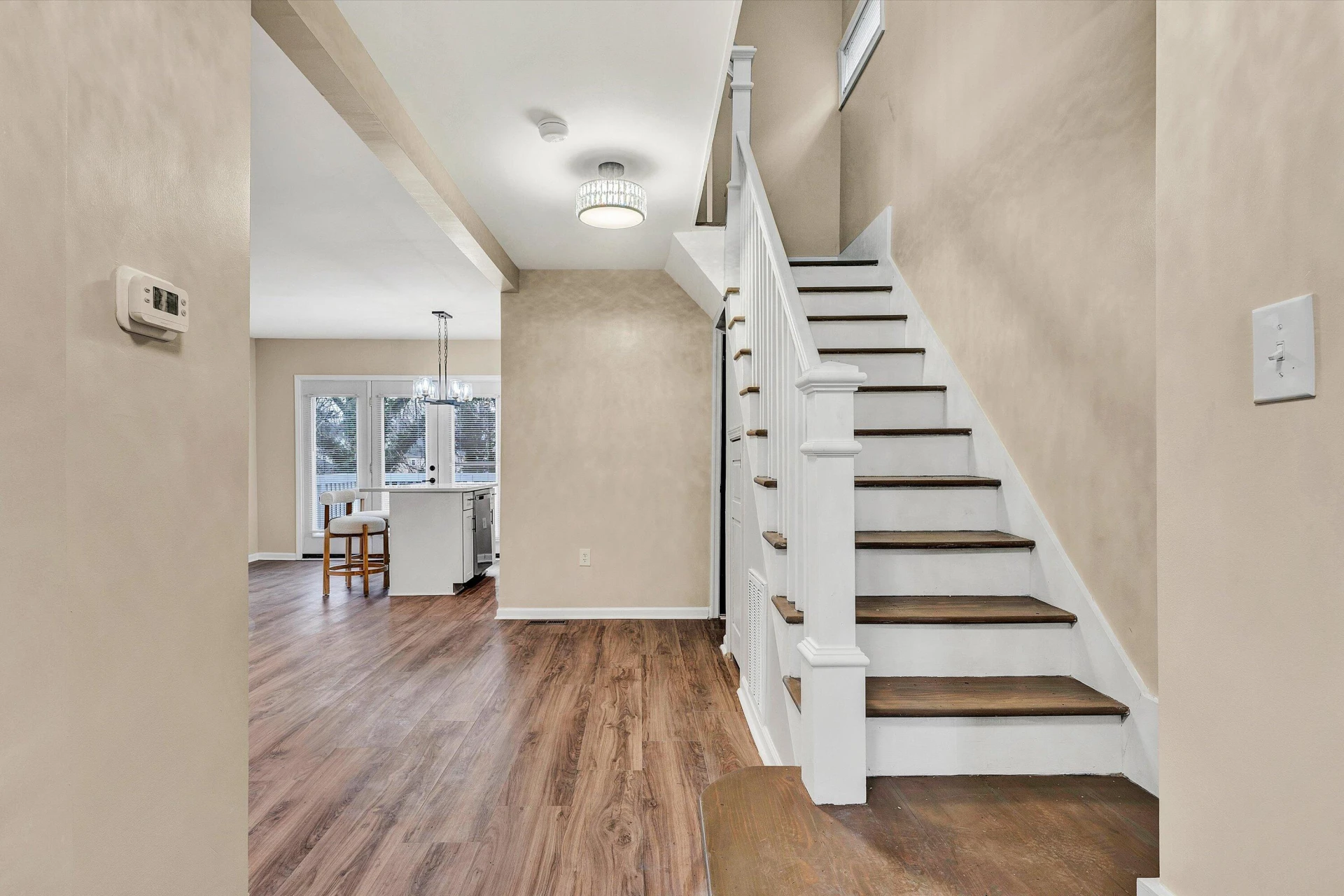 917 McDowell AVE - Photo 8