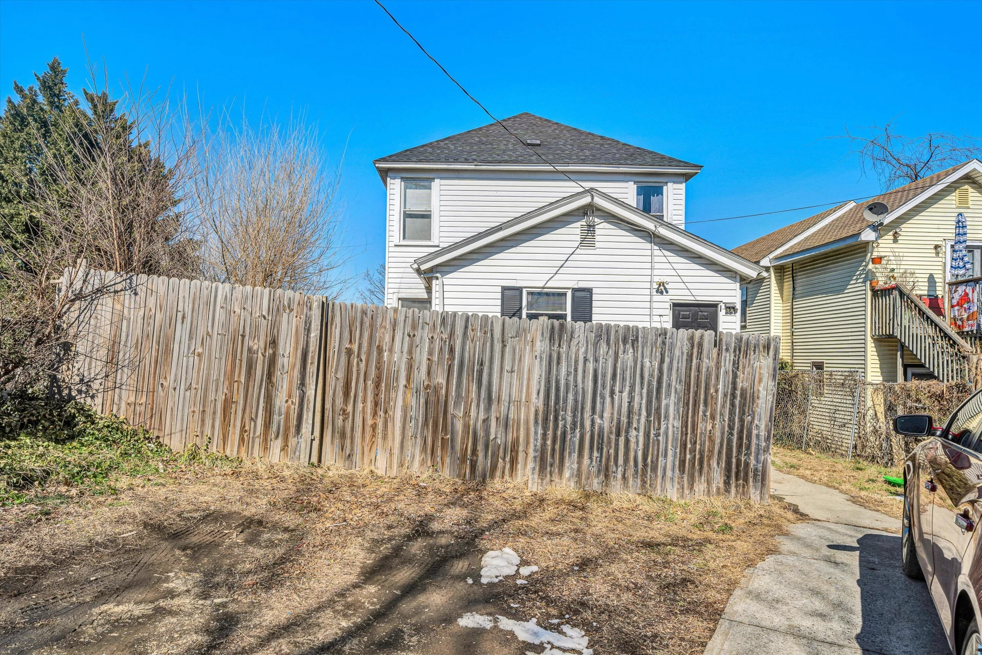 703 ELM AVE - Photo 18