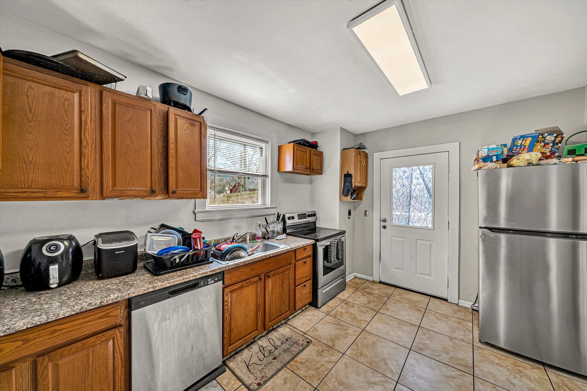 703 ELM AVE - Photo 7