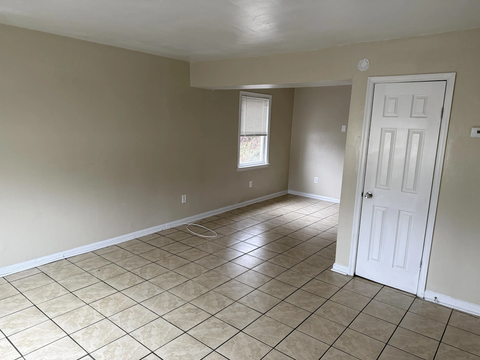 1634 Eastern AVE - Photo 2