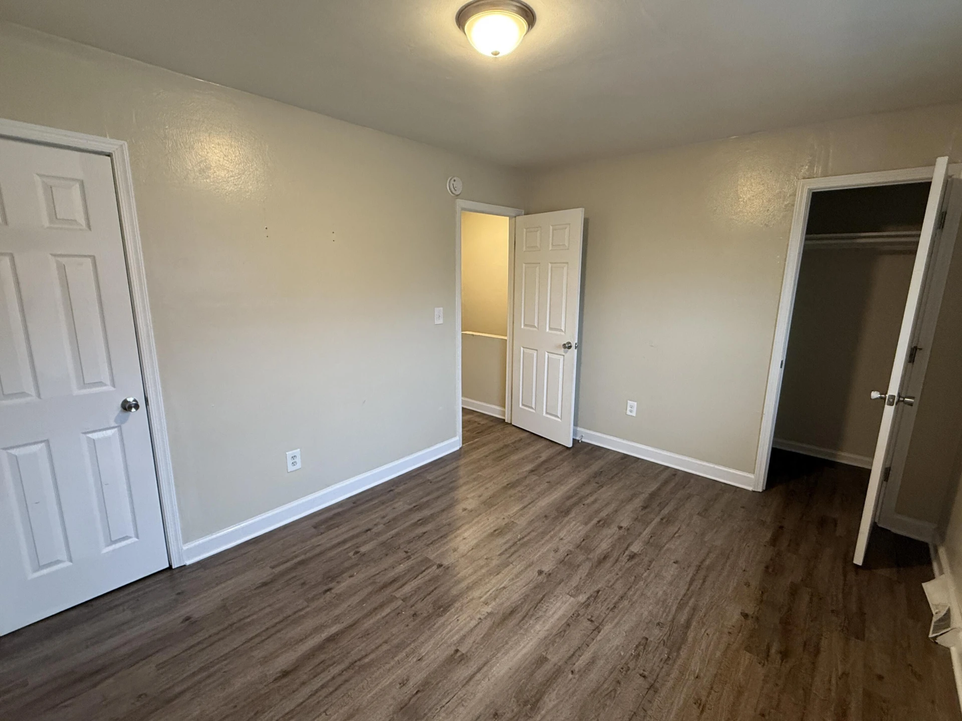 1634 Eastern AVE - Photo 9