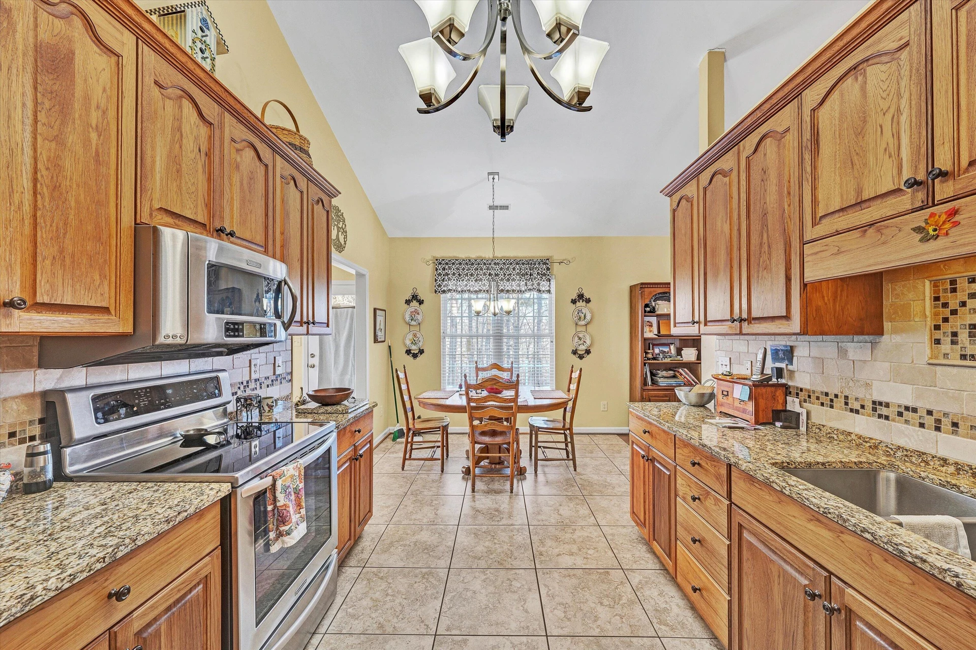 1576 ROSEWALK LN - Photo 14