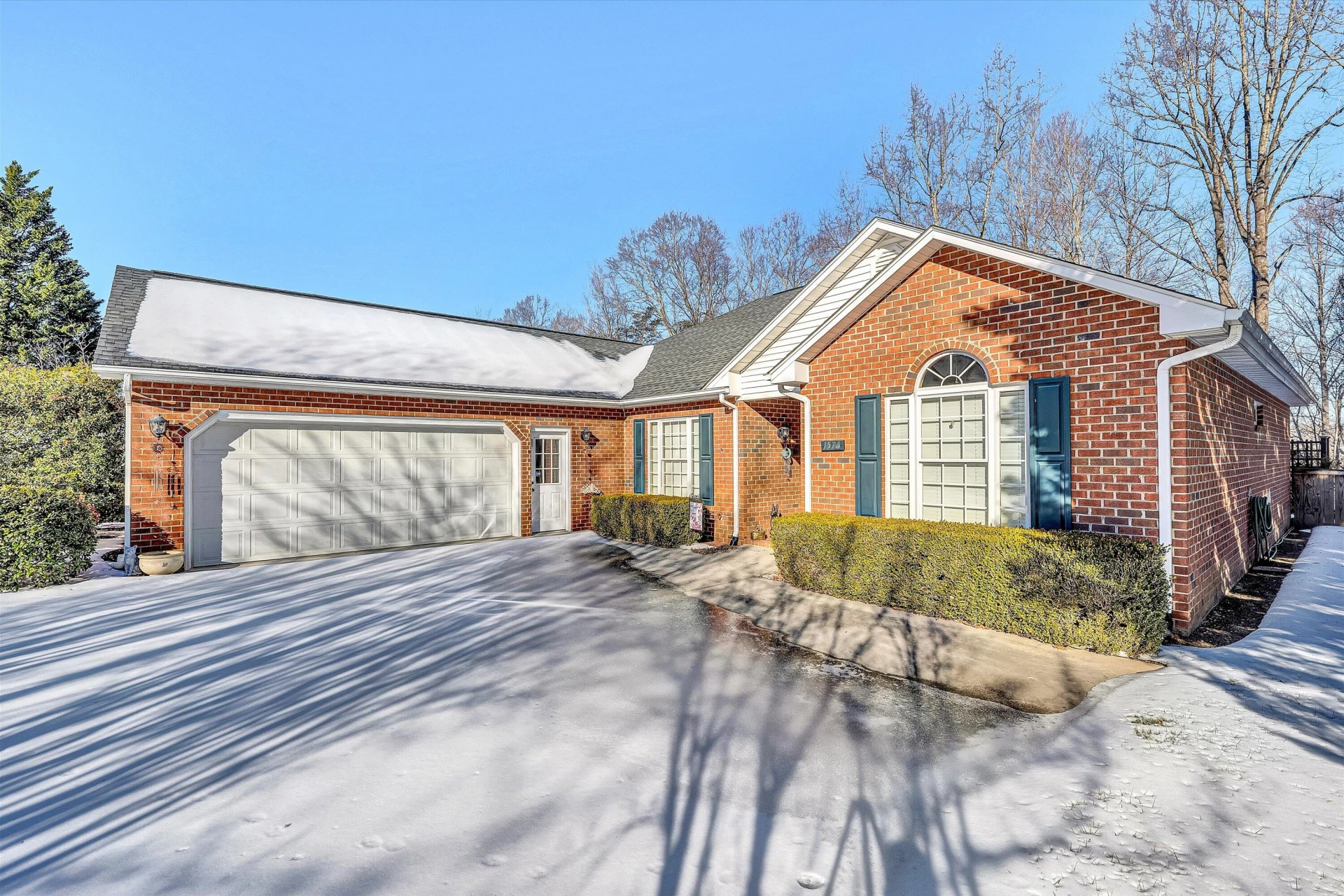 1576 ROSEWALK LN - Photo 3